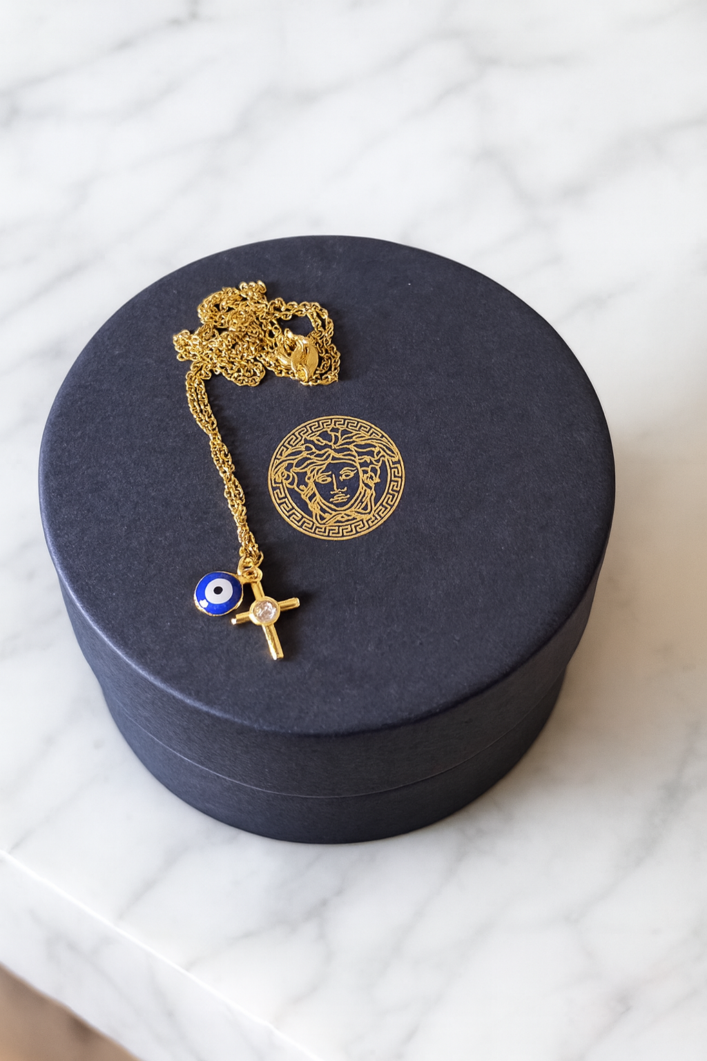 Essence captured necklace