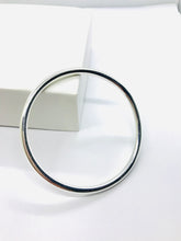 Load image into Gallery viewer, Luxe Silver Bangle
