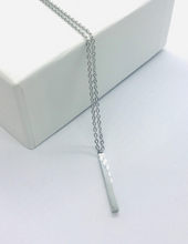 Load image into Gallery viewer, Luxe Linea Necklace
