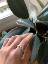Load image into Gallery viewer, Cross my heart ring
