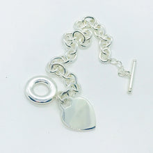 Load image into Gallery viewer, Heart link bracelet
