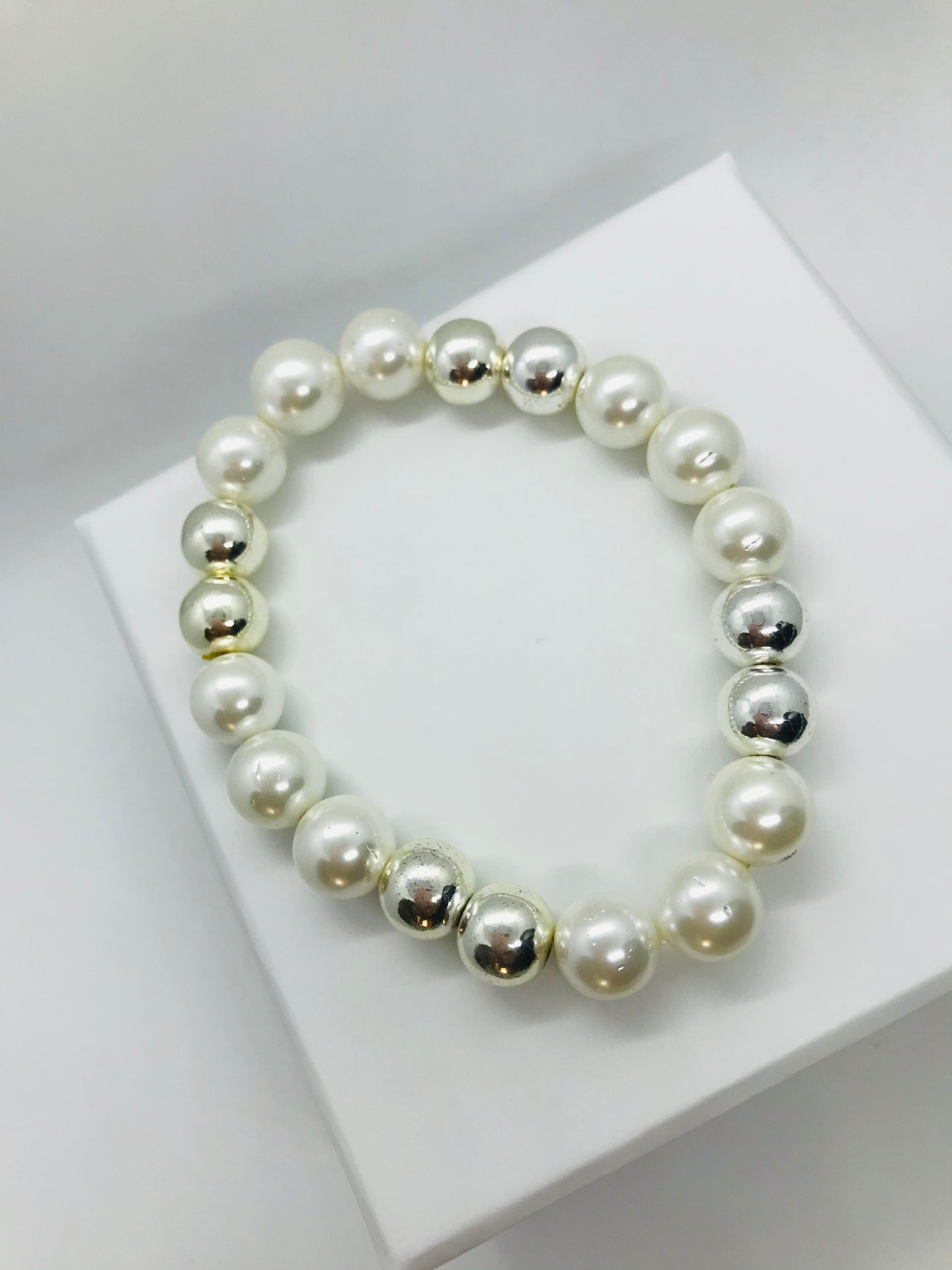 Freshwater pearl bracelet